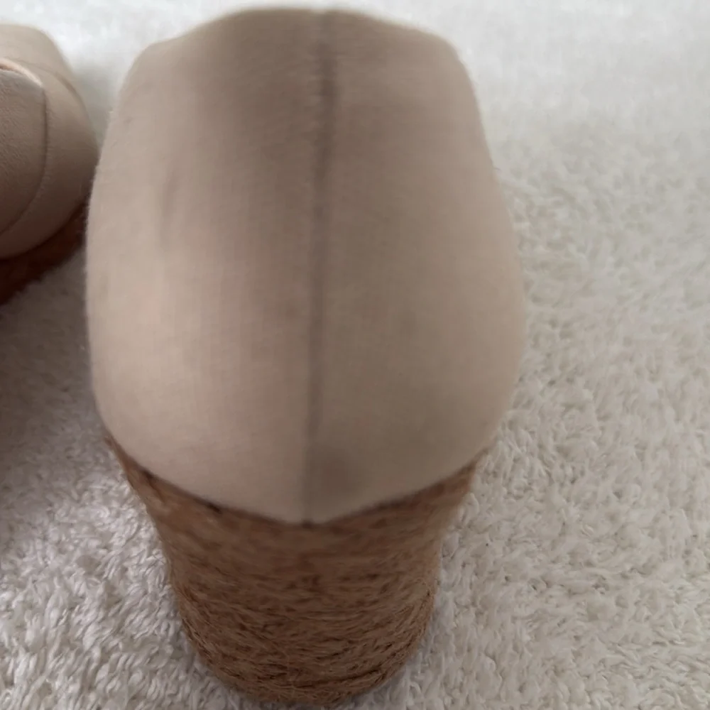 Adrienne Vittadini beige size 7 espadrille shoes - Picture 9 of 9